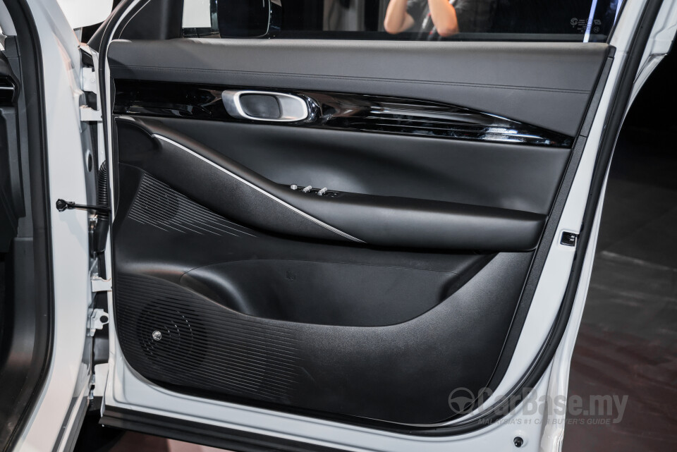 Proton eMas 7 PHEV P145 (2026) Interior