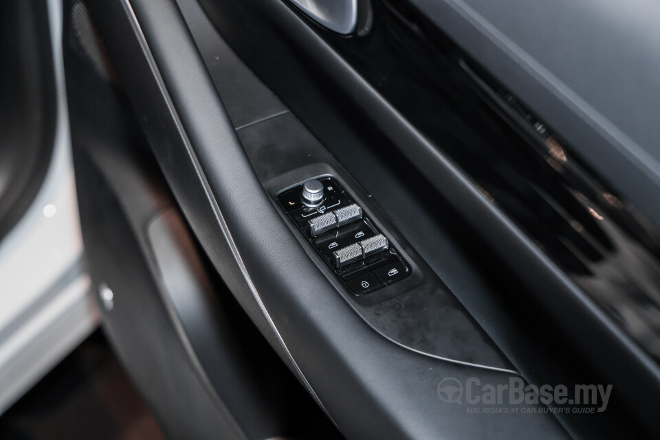 Proton eMas 7 PHEV P145 (2026) Interior