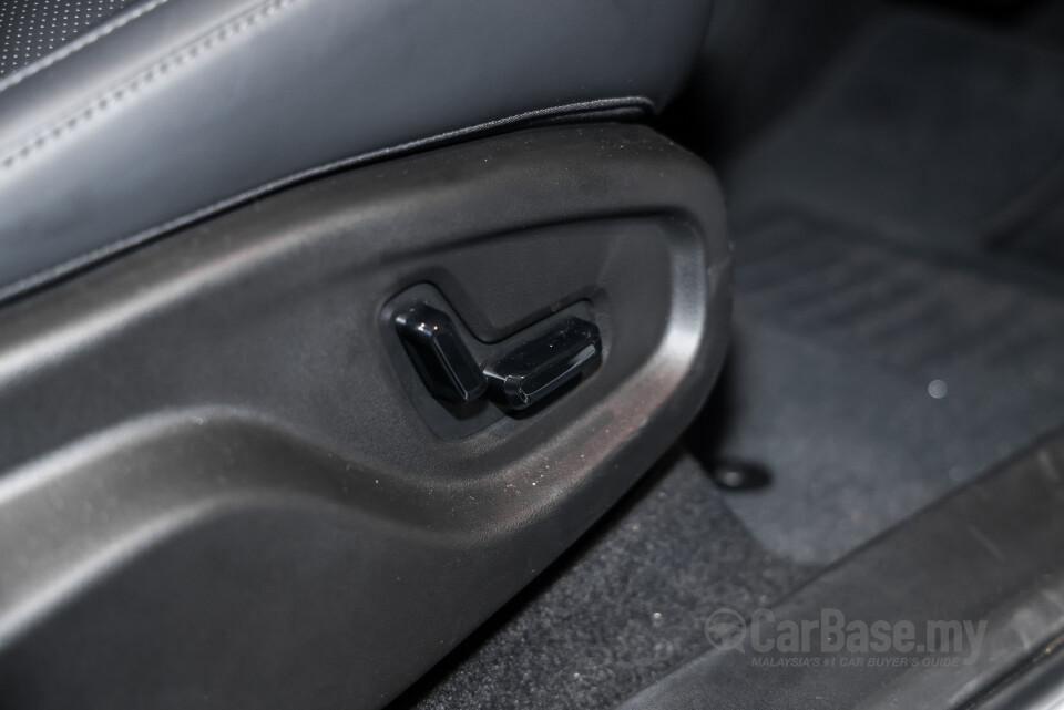 Proton eMas 7 PHEV P145 (2026) Interior