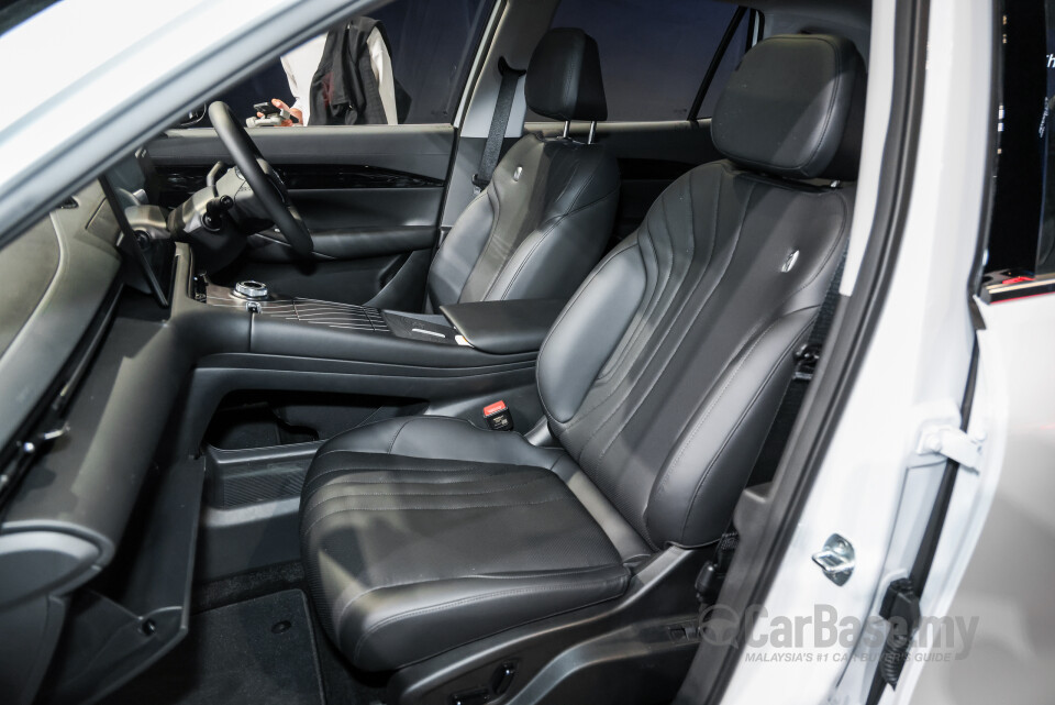 Proton eMas 7 PHEV P145 (2026) Interior