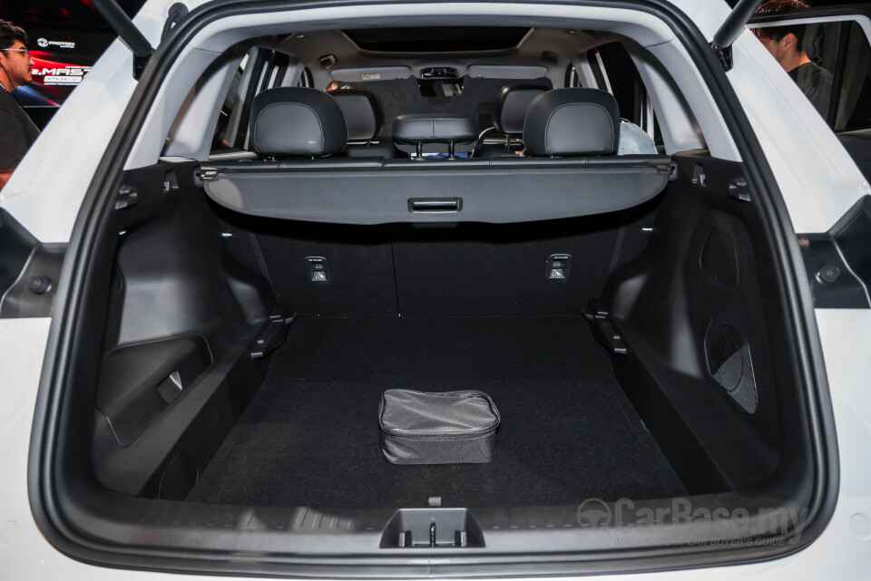 Proton eMas 7 PHEV P145 (2026) Interior