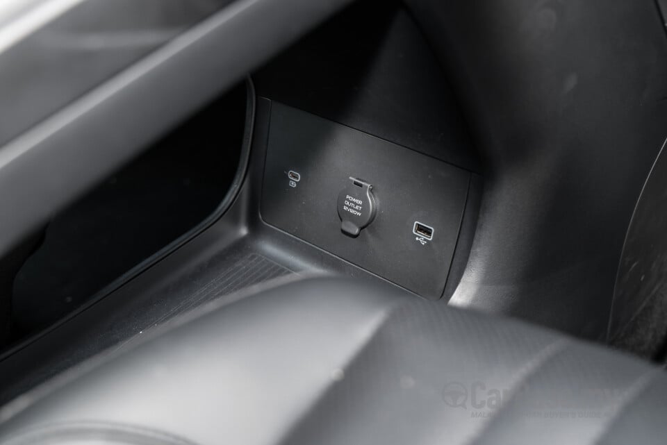 Proton eMas 7 PHEV P145 (2026) Interior