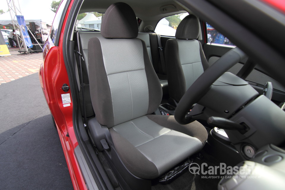Proton Satria Neo Mk1 (2009) Interior