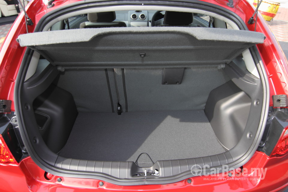 Proton Satria Neo Mk1 (2009) Interior