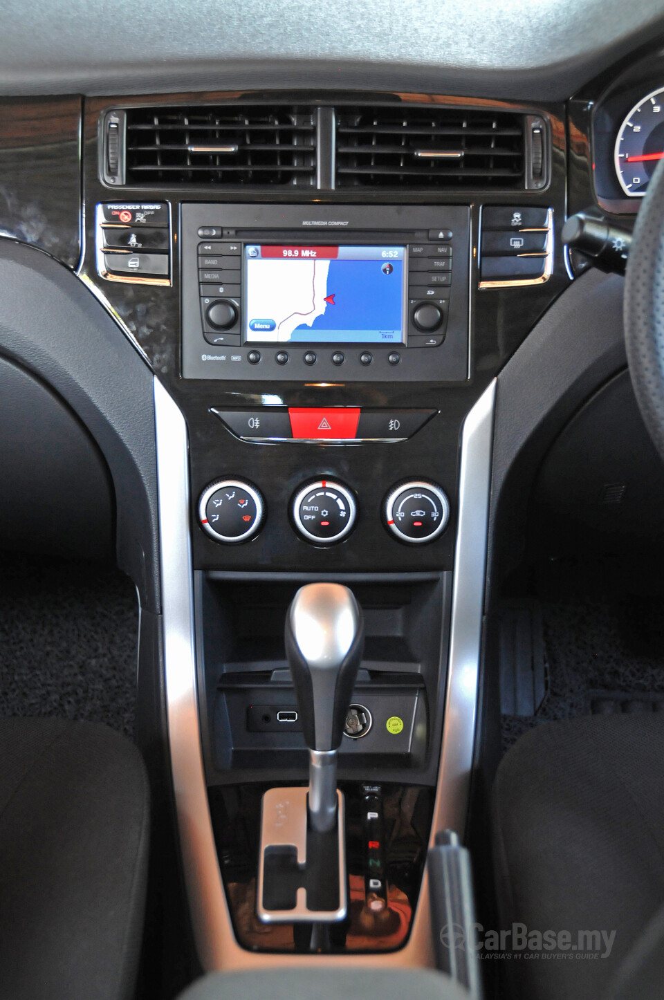 Honda Civic FC (2016) Interior