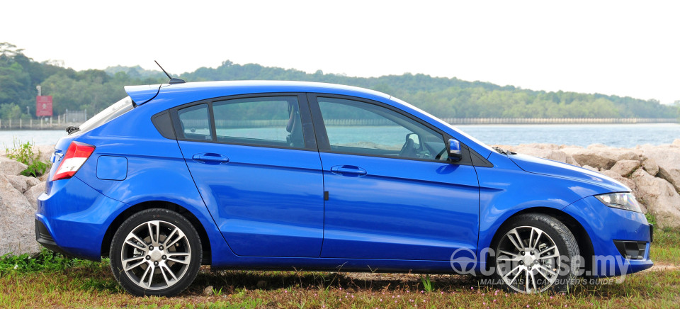 Proton Suprima S P3-22A (2013) Exterior