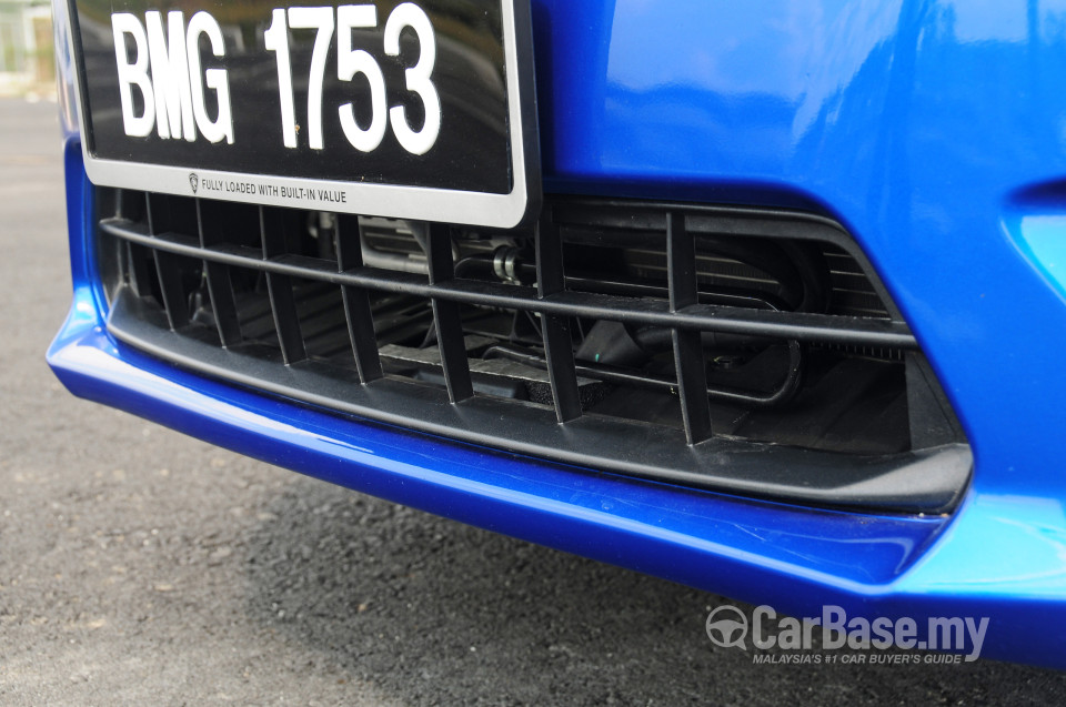 Proton Suprima S P3-22A (2013) Exterior