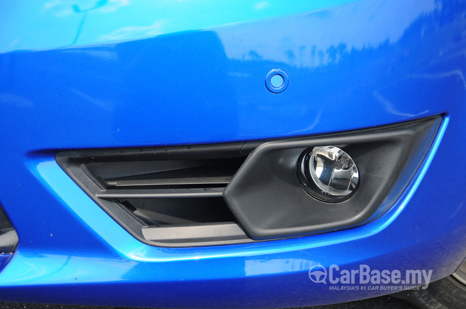 Proton Suprima S P3-22A (2013) Exterior
