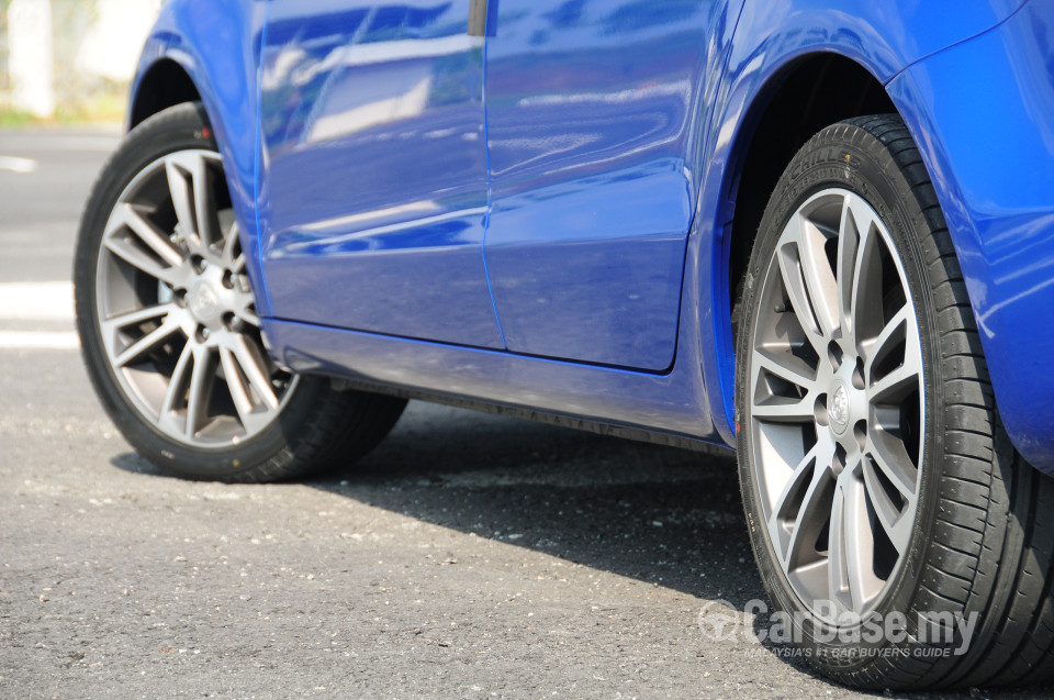 Proton Suprima S P3-22A (2013) Exterior