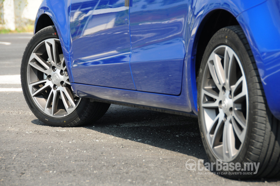 Proton Suprima S P3-22A (2013) Exterior