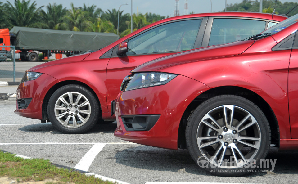 Proton Suprima S P3-22A (2013) Exterior