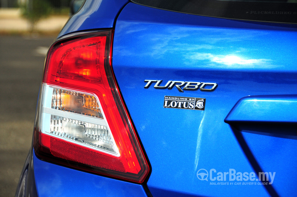 Proton Suprima S P3-22A (2013) Exterior
