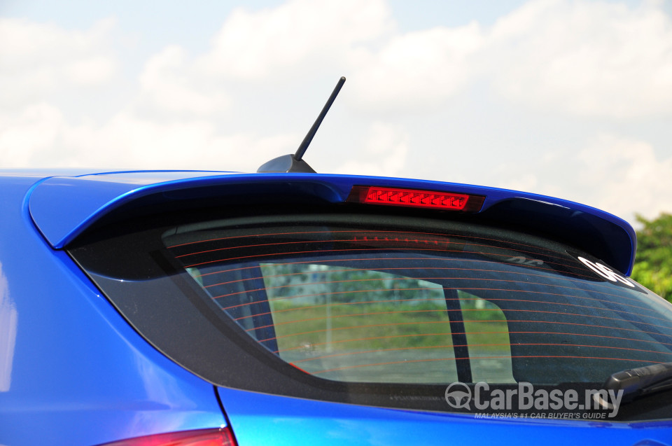 Proton Suprima S P3-22A (2013) Exterior