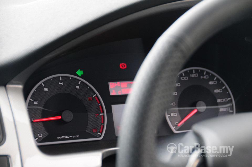 Proton Suprima S P3-22A (2013) Interior