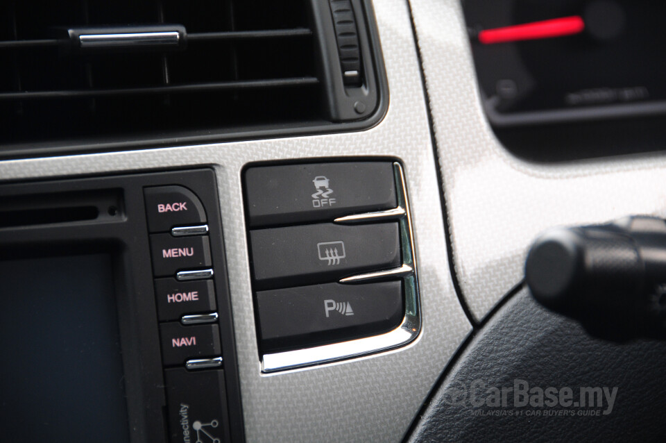 Nissan Navara D23 Facelift (2021) Interior