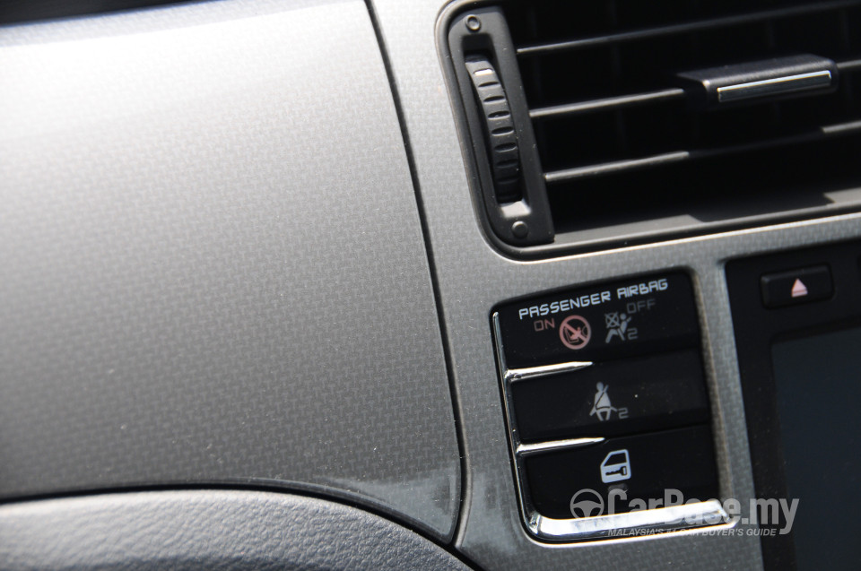 Proton Suprima S P3-22A (2013) Interior