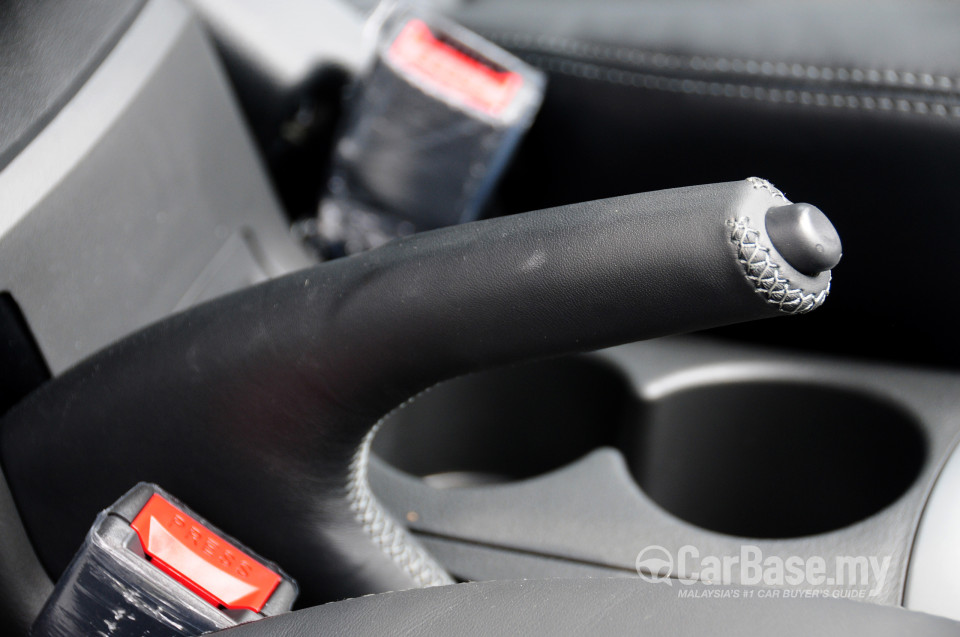Proton Suprima S P3-22A (2013) Interior