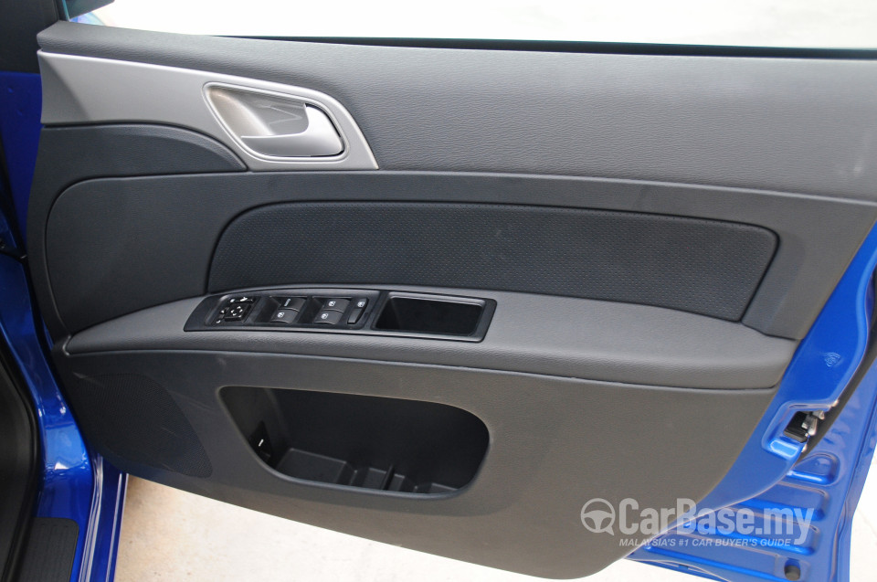 Proton Suprima S P3-22A (2013) Interior