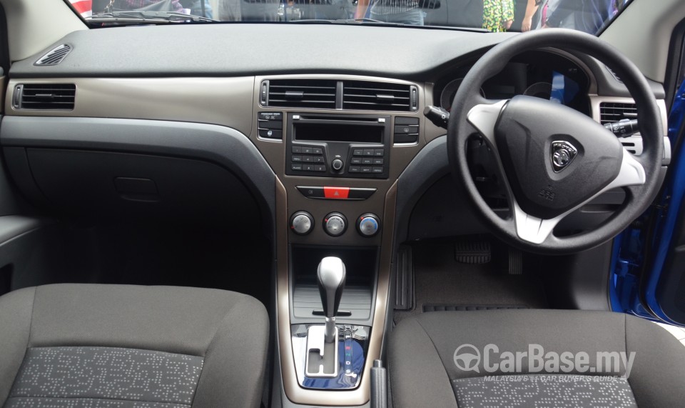 Proton Suprima S P3-22A (2013) Interior