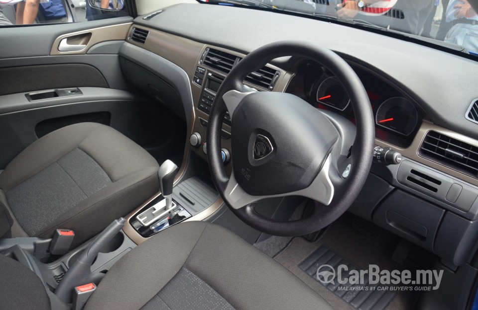 Proton Suprima S P3-22A (2013) Interior