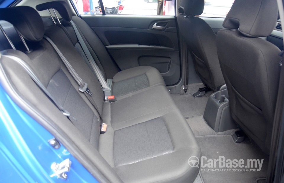 Proton Suprima S P3-22A (2013) Interior