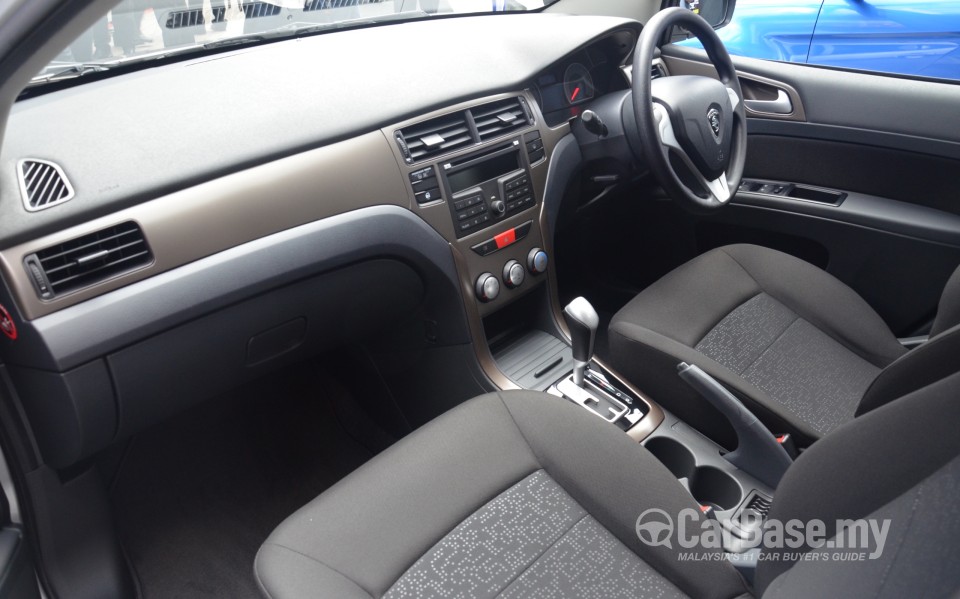 Proton Suprima S P3-22A (2013) Interior