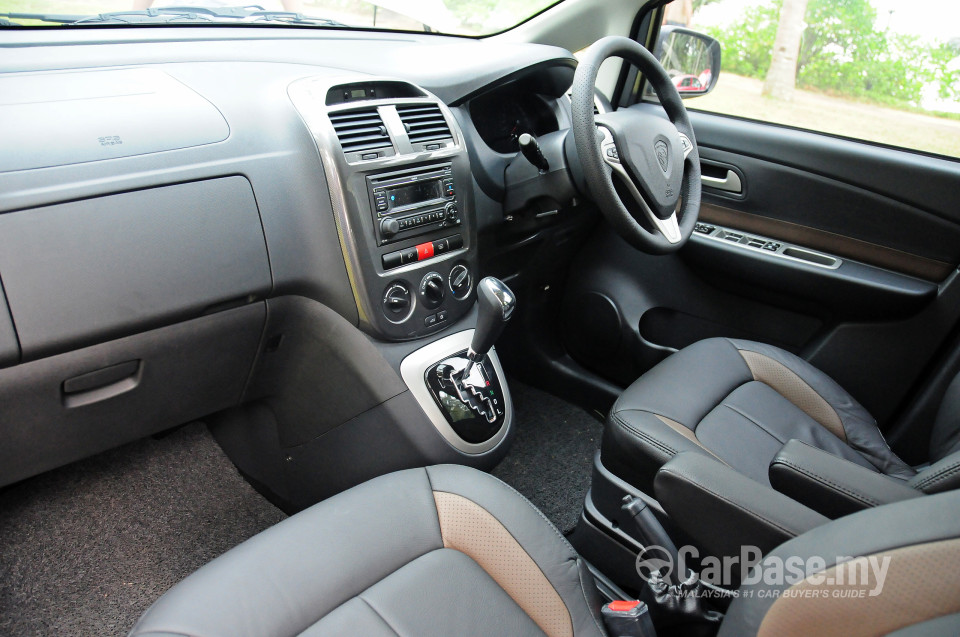 Proton Exora Mk1 Facelift (2011) Interior