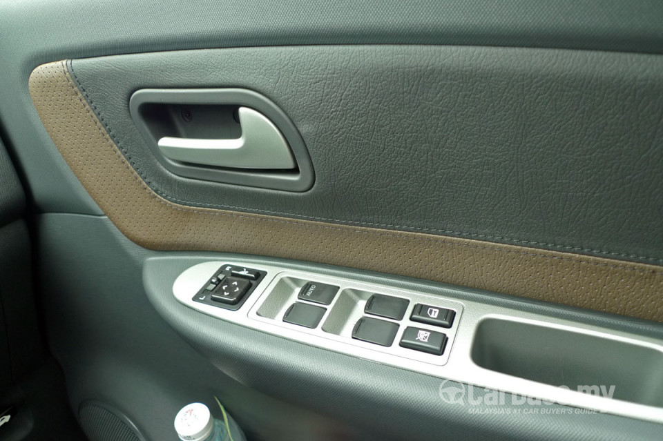 Proton Exora Mk1 Facelift (2011) Interior