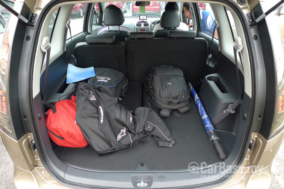 Proton Exora Mk1 Facelift (2011) Interior