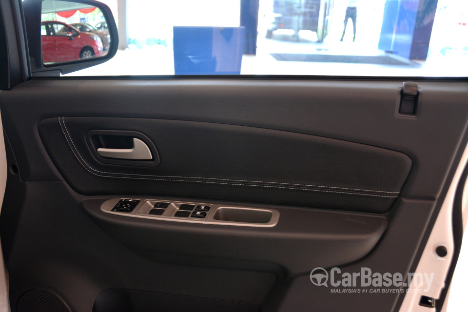 Proton Exora Mk1 MC2 (2015) Interior