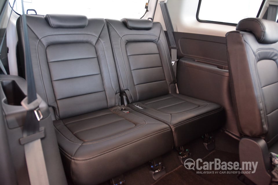 Proton Exora Mk1 MC2 (2015) Interior