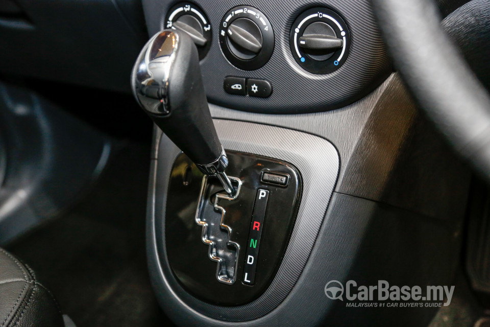 Proton Exora Mk1 MC3 (2017) Interior