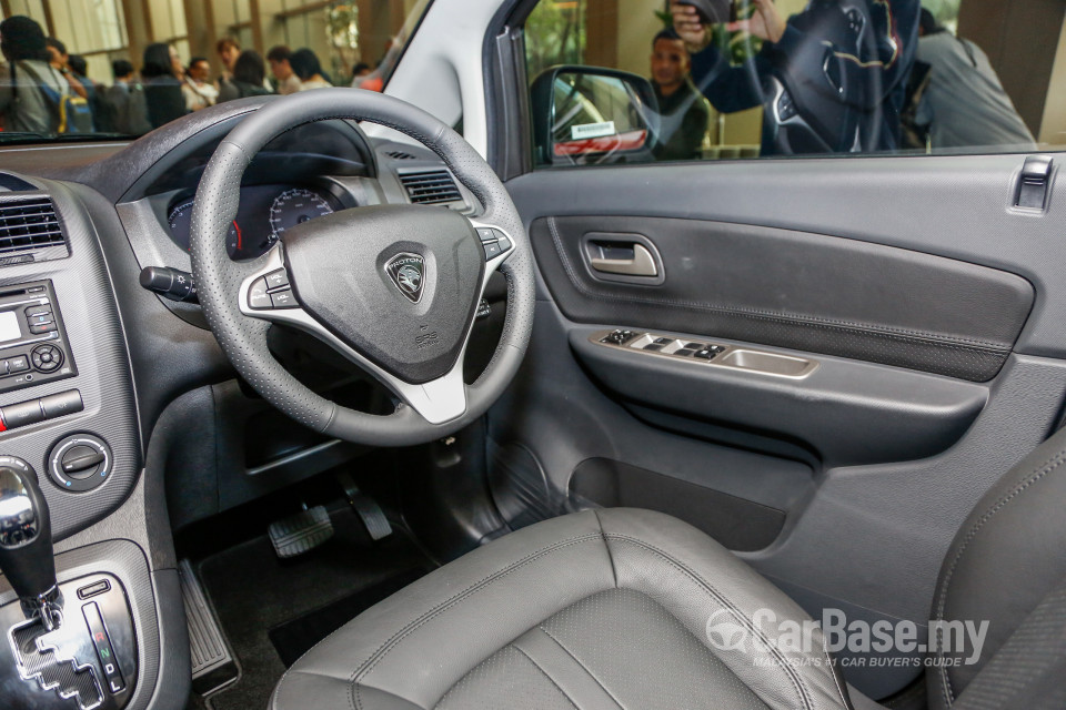 Proton Exora Mk1 MC3 (2017) Interior