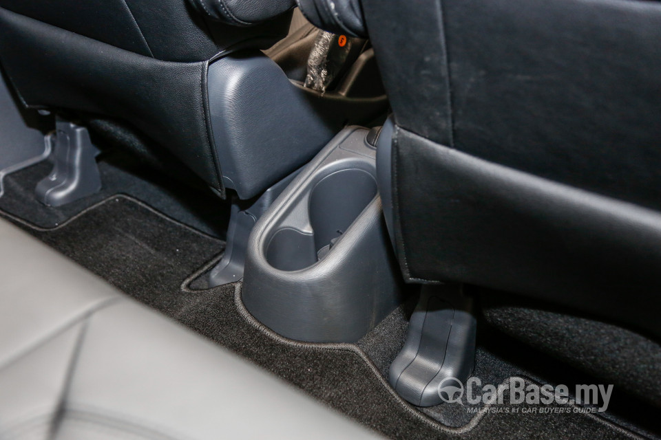 Proton Exora Mk1 MC3 (2017) Interior