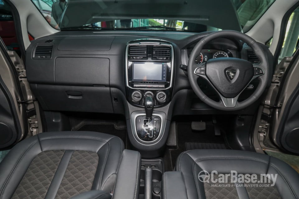 Proton Exora Mk1 RC (2019) Interior