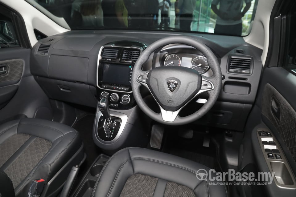 Proton Exora Mk1 RC (2019) Interior