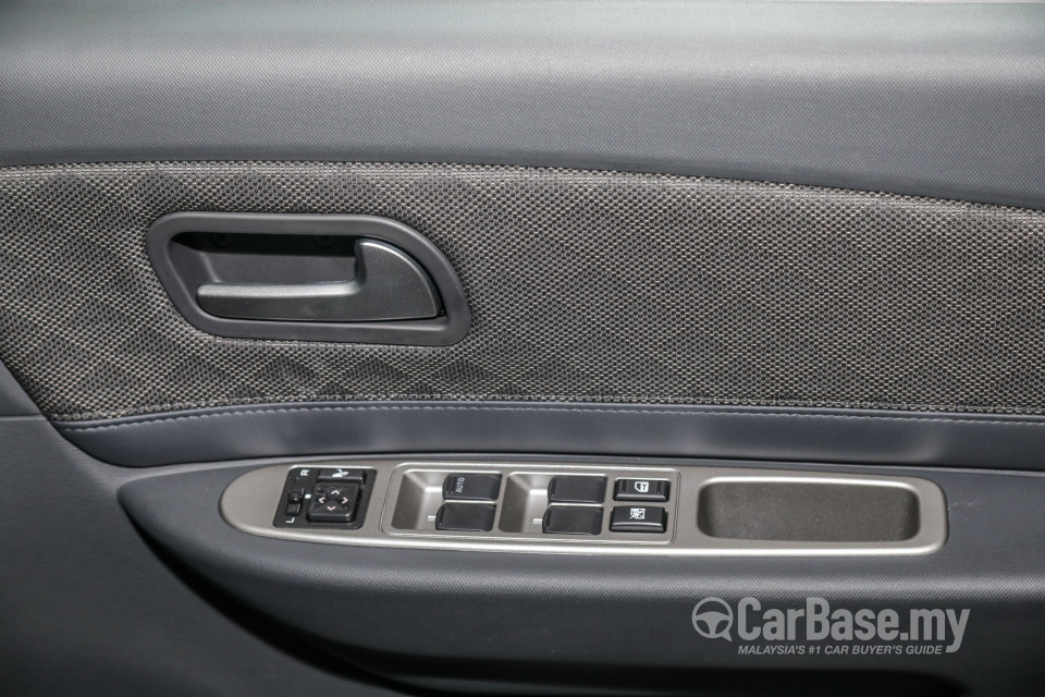 Proton Exora Mk1 RC (2019) Interior