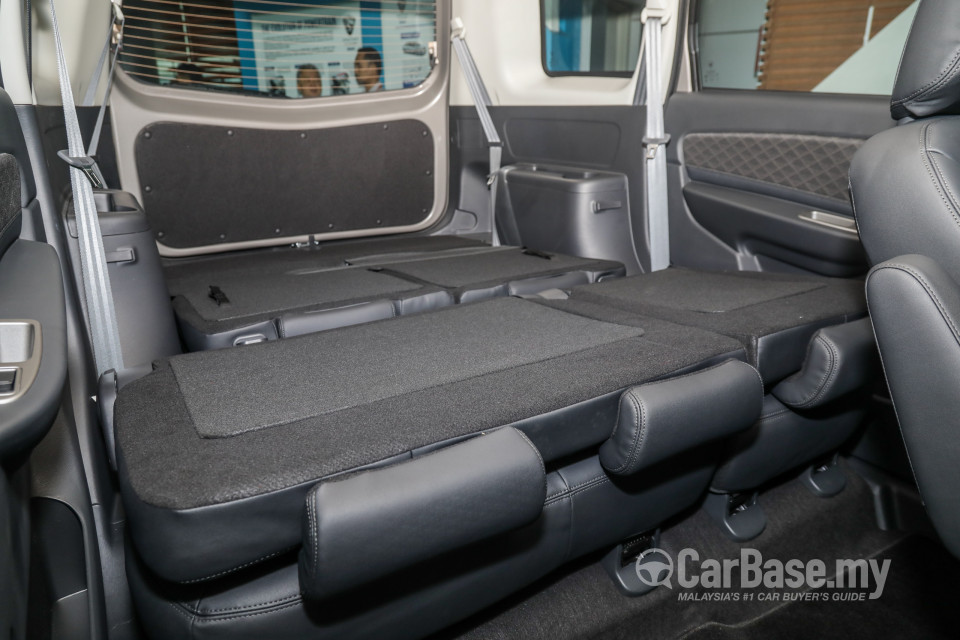 Proton Exora Mk1 RC (2019) Interior