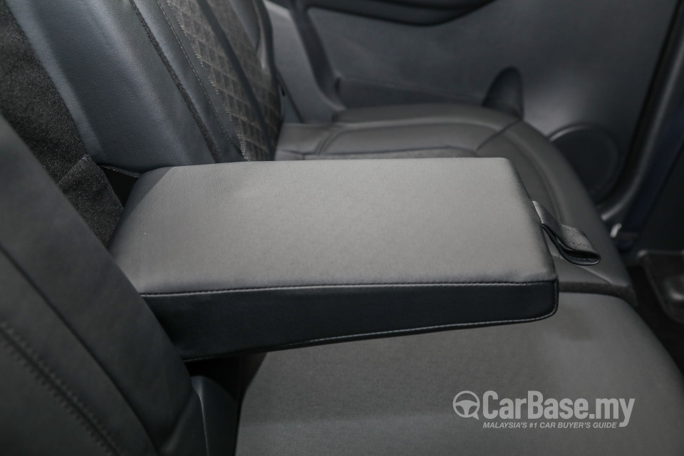 Proton Exora Mk1 RC (2019) Interior