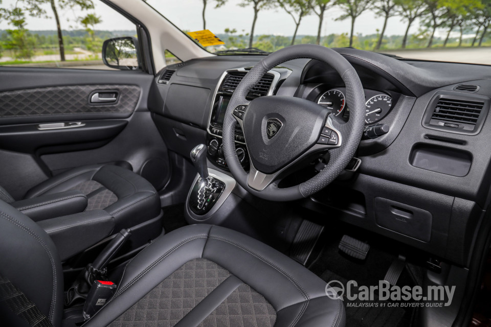 Proton Exora Mk1 RC (2019) Interior