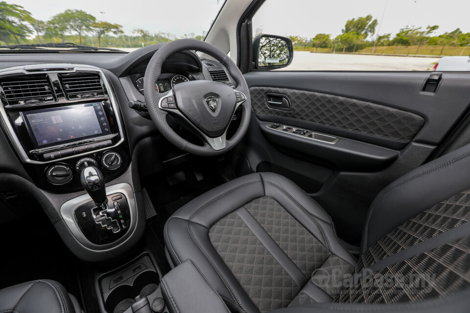 Perodua Aruz D38L (2019) Interior