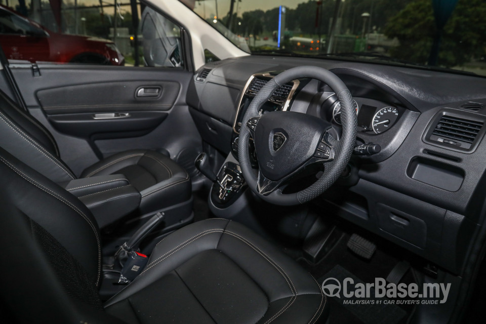 Proton Exora Mk1 RC (2019) Interior