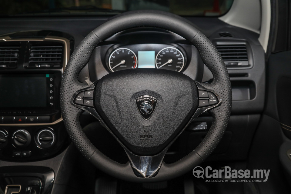 Proton Exora Mk1 RC (2019) Interior