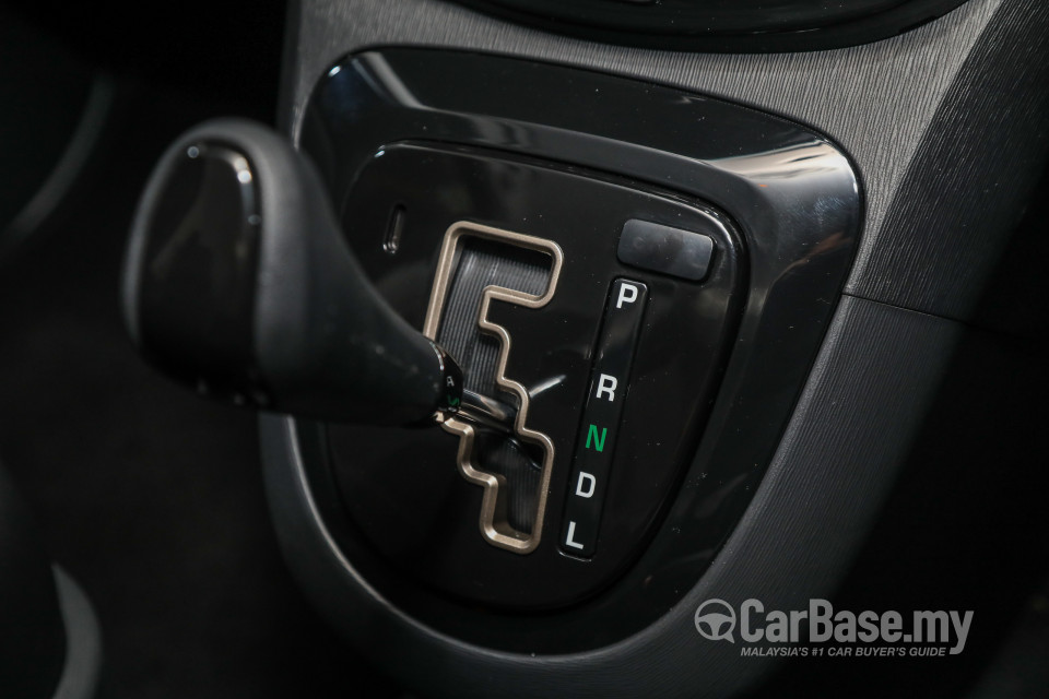 Proton Exora Mk1 RC (2019) Interior