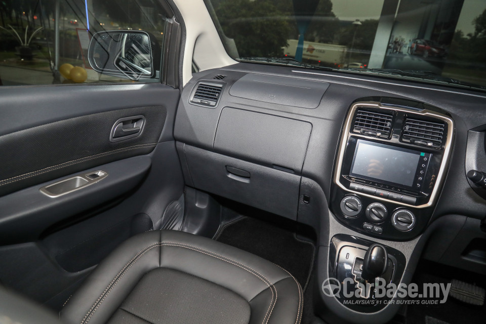 Proton Exora Mk1 RC (2019) Interior