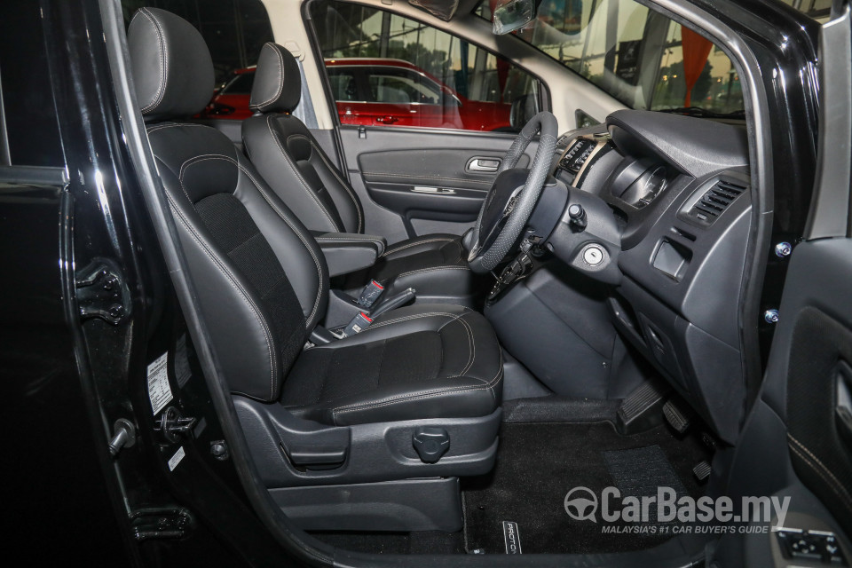 Proton Exora Mk1 RC (2019) Interior