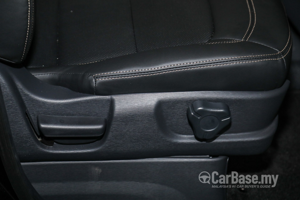 Proton Exora Mk1 RC (2019) Interior