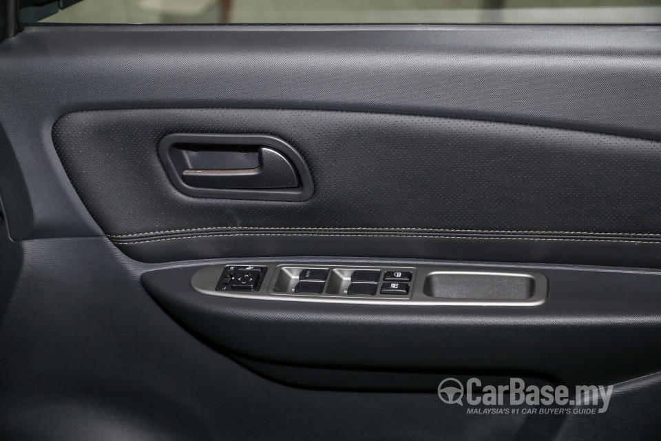 Proton Exora Mk1 RC (2019) Interior