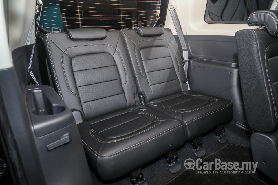 Proton Exora Mk1 RC (2019) Interior