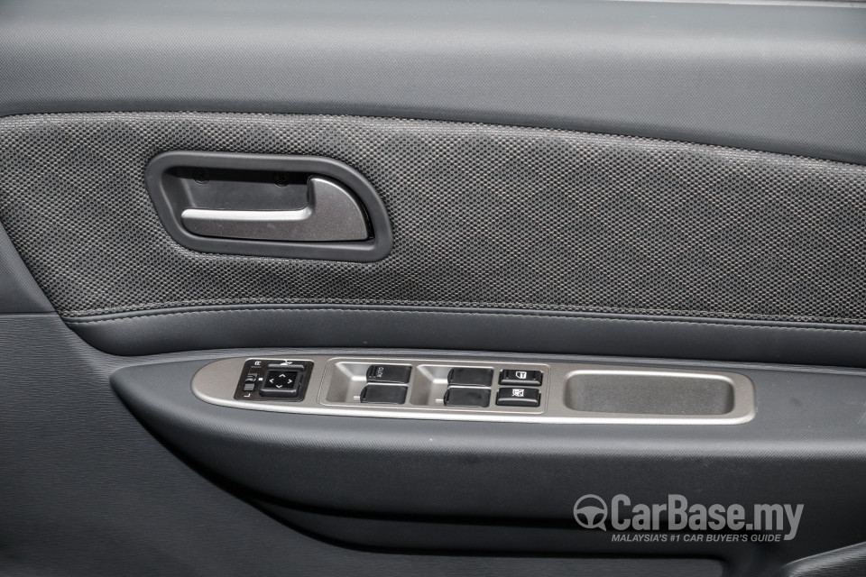 Proton Exora Mk1 RC (2019) Interior